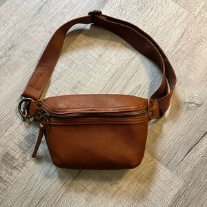 NWOT Universal Threads Brown Belt Bag
